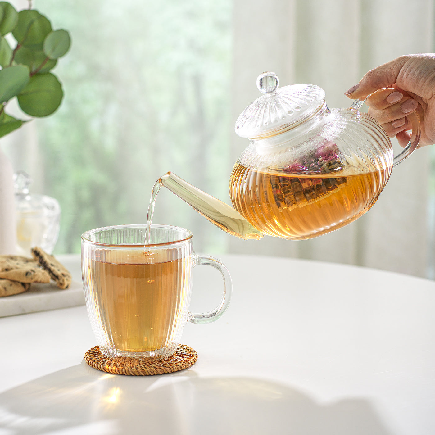 JoyJolt Fluted Tea Kettle & Glass Mugs Combo