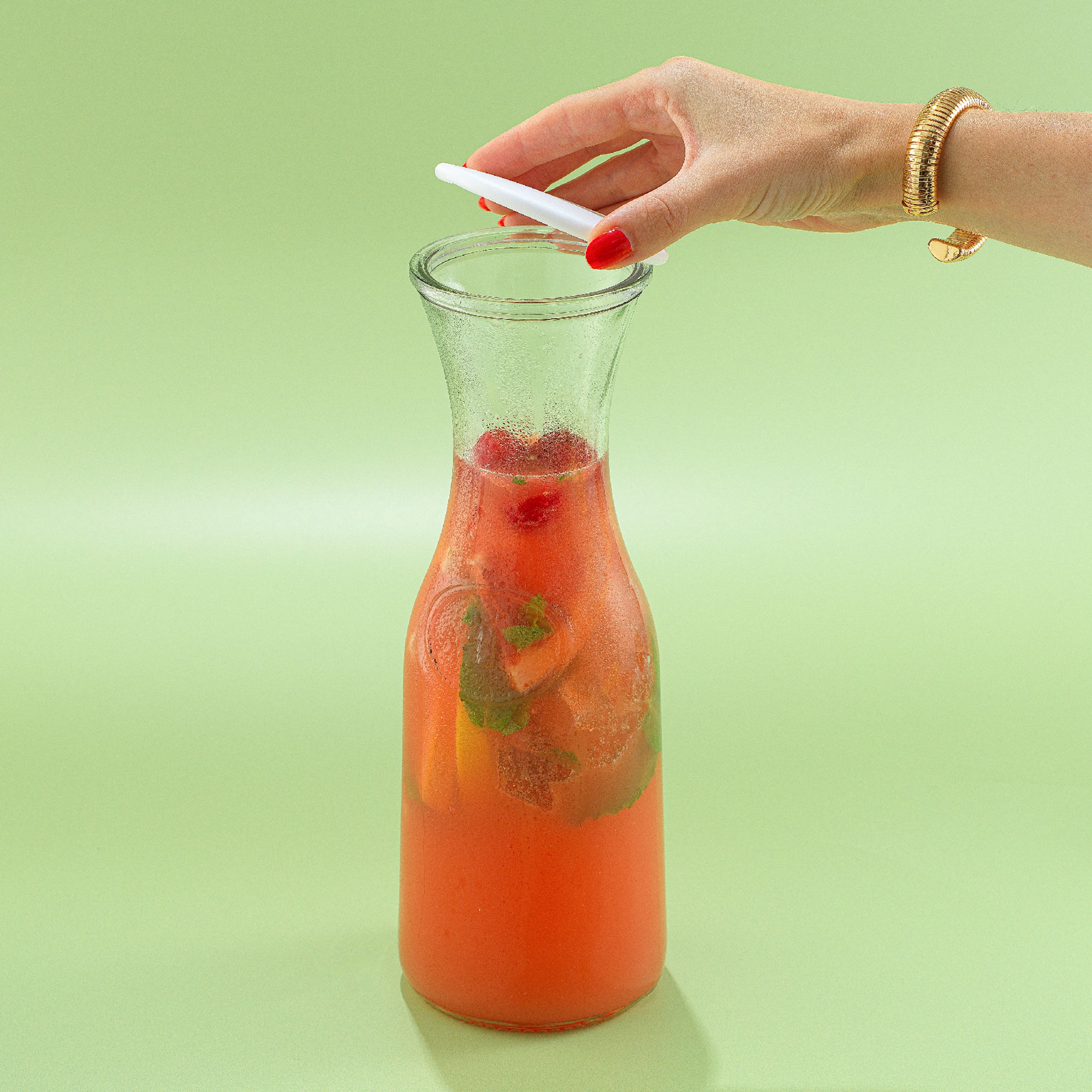JoyJolt Hali Glass Carafe Bottle Pitcher with Lids